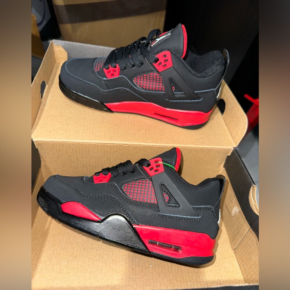 Jordan Black and Red 4s Red Thunder